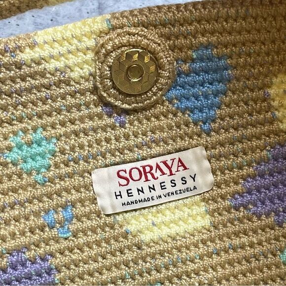 Soraya Hennessy Multi Love is in the Air Shopper - Picture 3 of 8